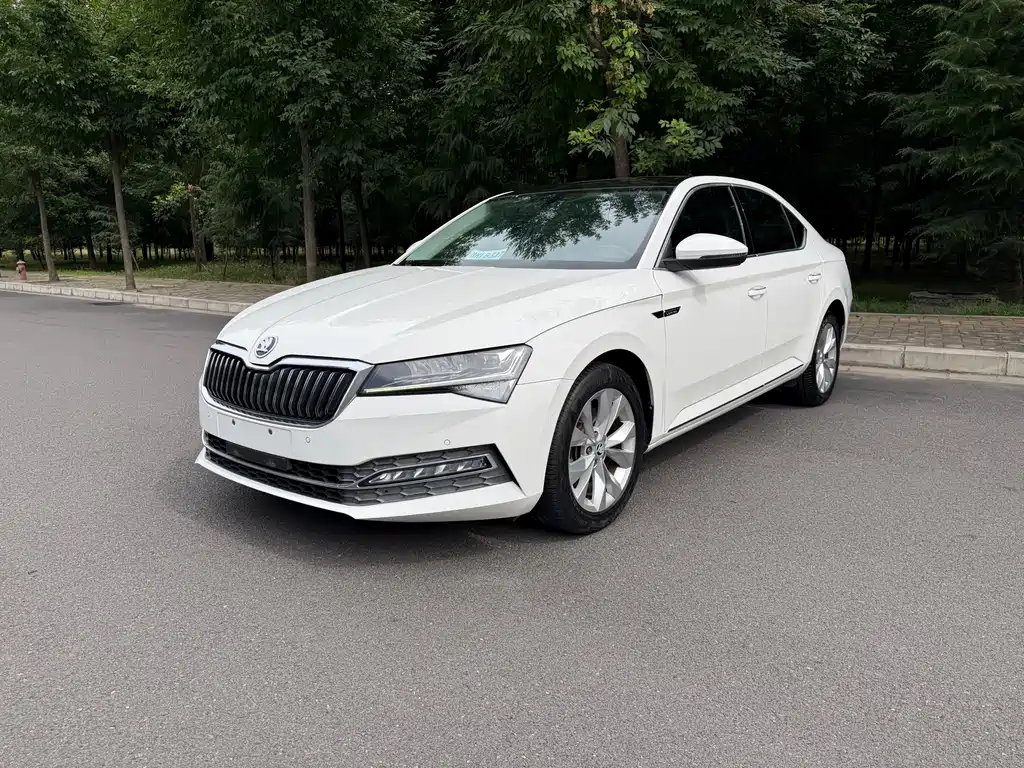 Skoda Superb 2020 — фото 2