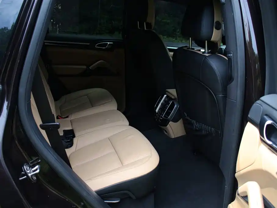 Porsche Cayenne 2014 — фото 10