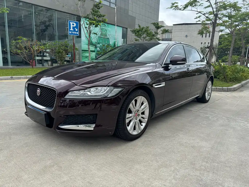 Jaguar XFL 2018 — фото 1