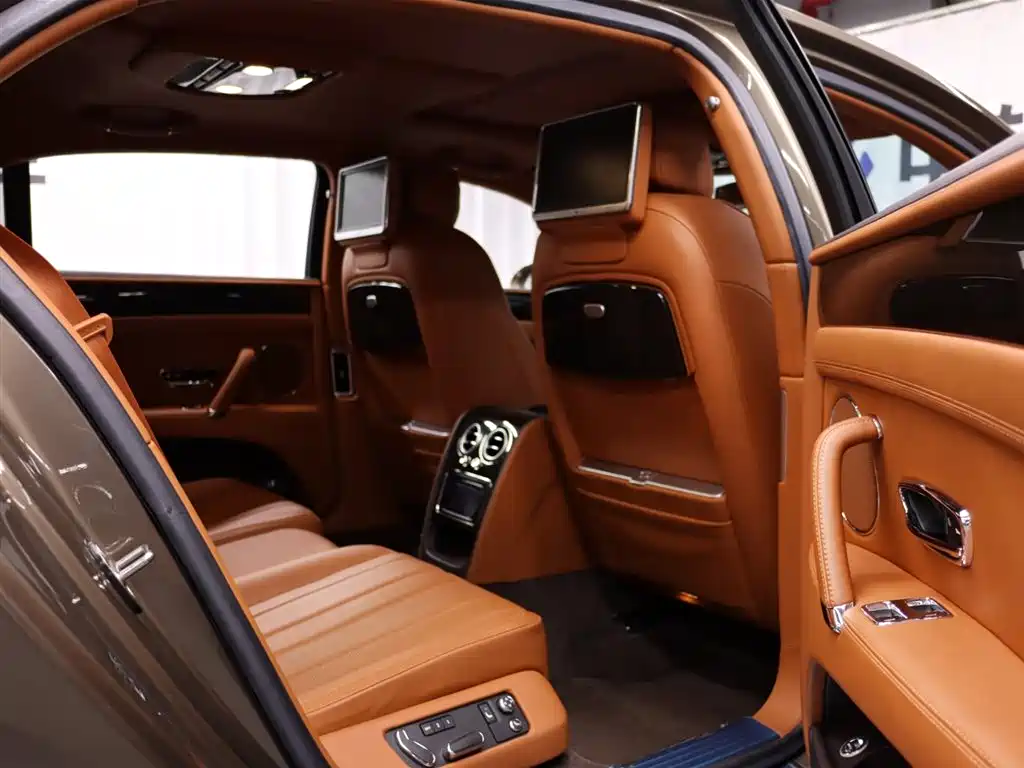 Bentley Flying Spur 2014 — фото 24