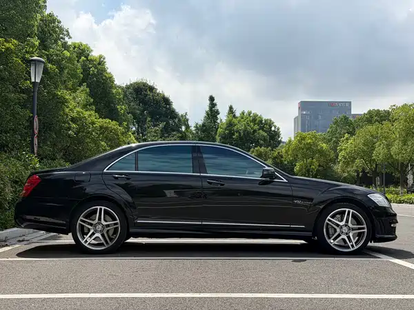 Mercedes-Benz S-Class AMG 2011