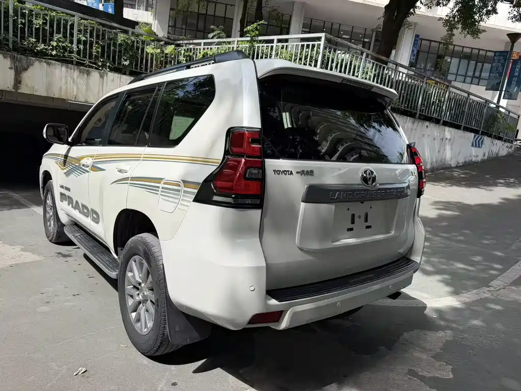 Toyota Prado 2019 — фото 20