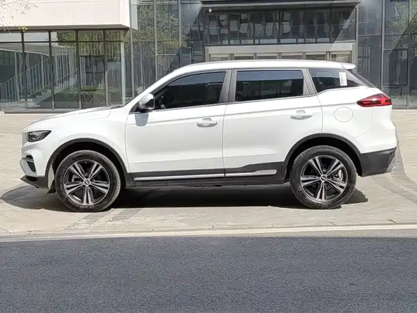 Geely Boyue 2022