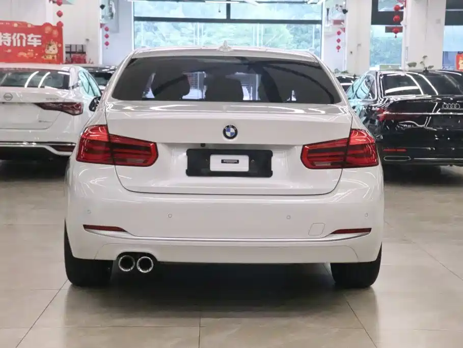 BMW 3 Series 2018 — фото 4