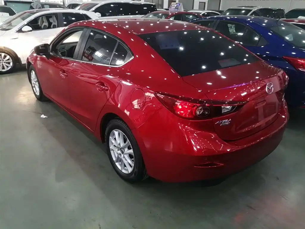 Mazda 3 Axela 2018 — фото 5