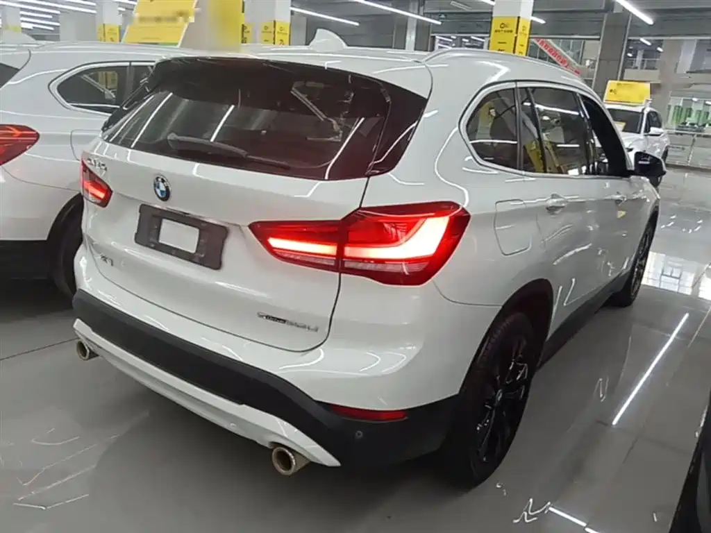BMW X1 2021 — фото 7