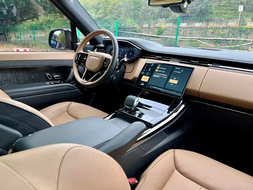Land Rover Sport 2025 — фото 13