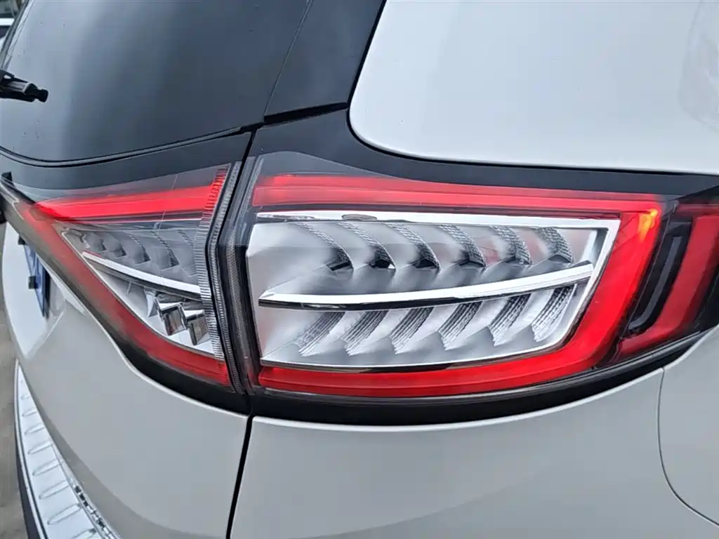 Ford Edge 2019 — фото 8