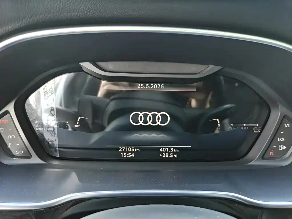 Audi Q3 2022 — фото 9