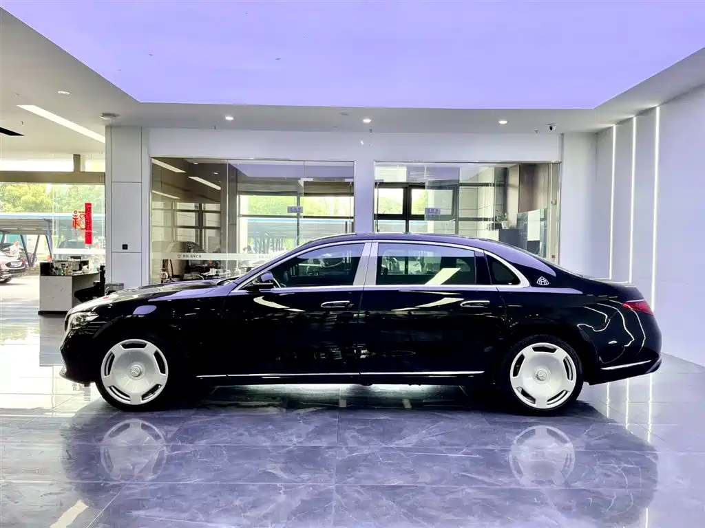 Mercedes-Benz S-Class 2023