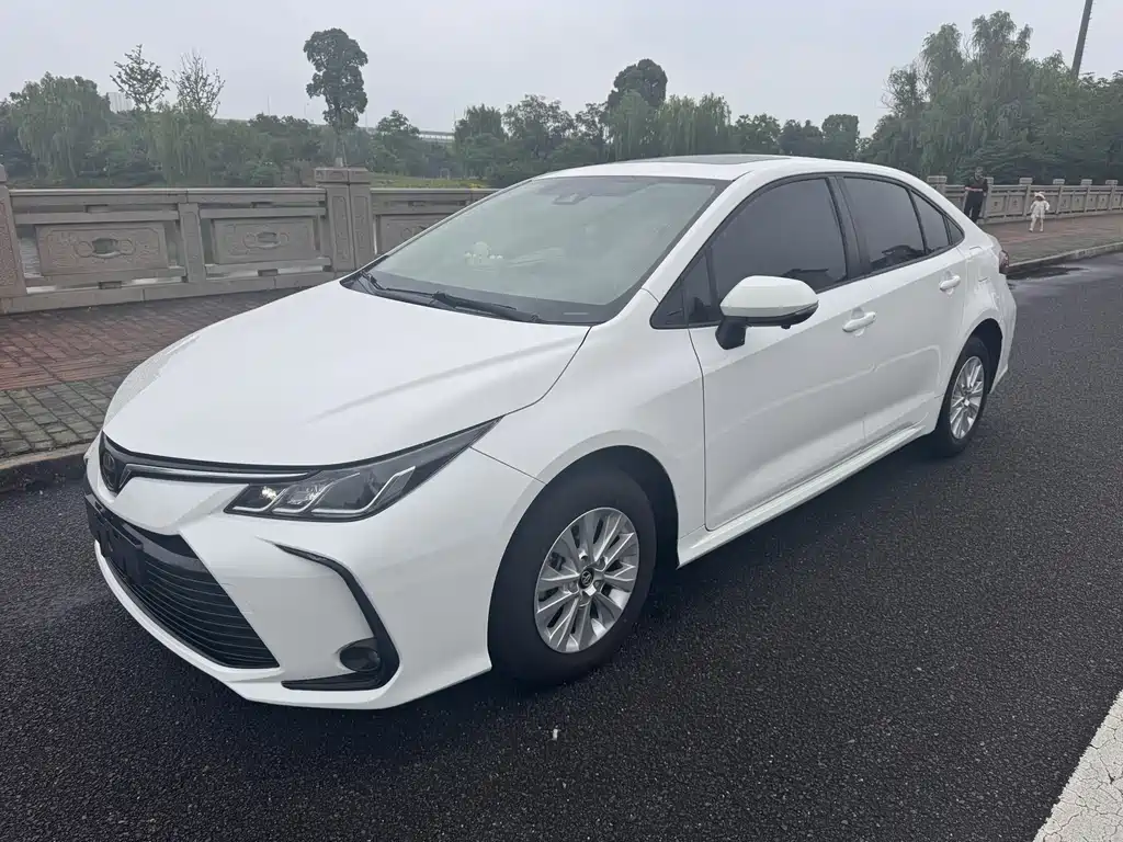 Toyota Corolla 2020 — фото 2
