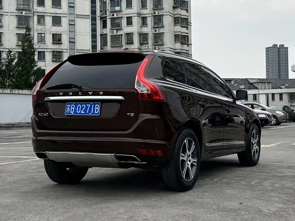 Volvo XC60 2014 — фото 7