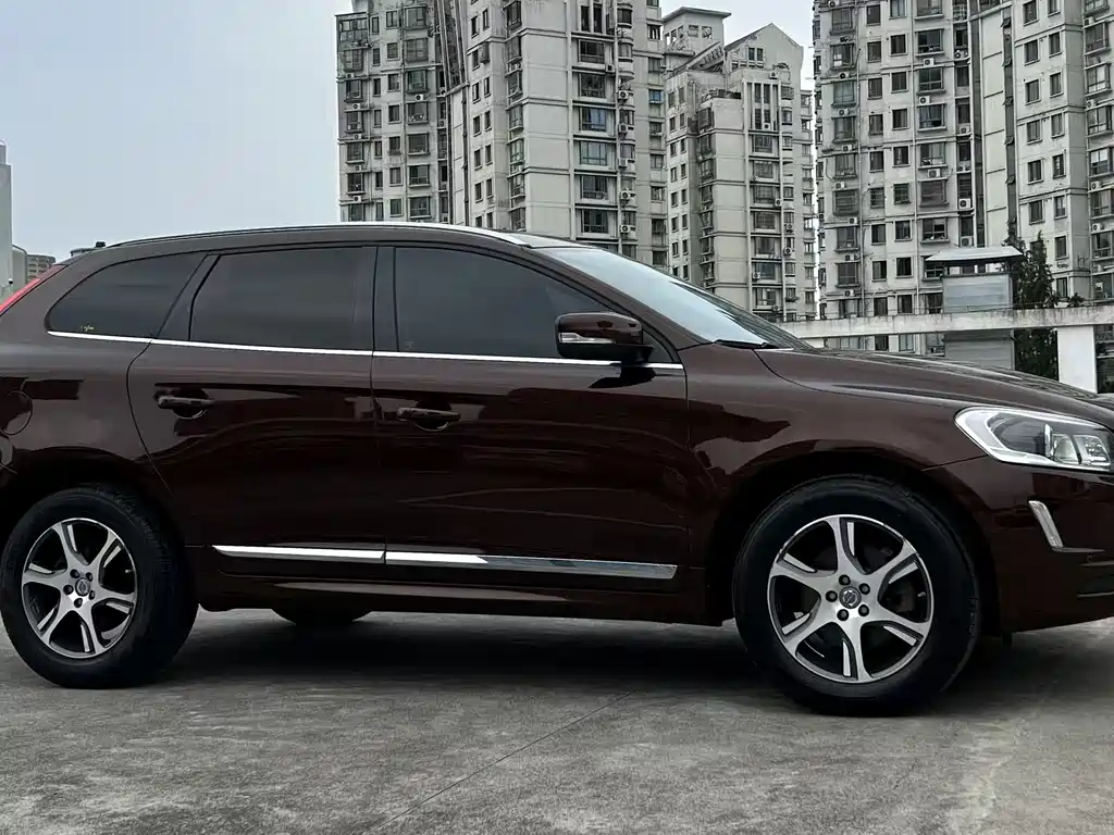 Volvo XC60 2014 — фото 12