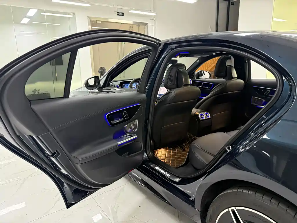 Mercedes-Benz C-Class 2022 — фото 12