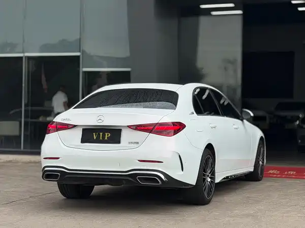 Mercedes-Benz C-Class 2024
