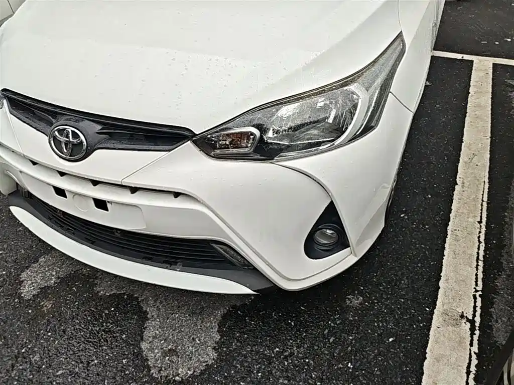 Toyota Yaris L 2019 — фото 24