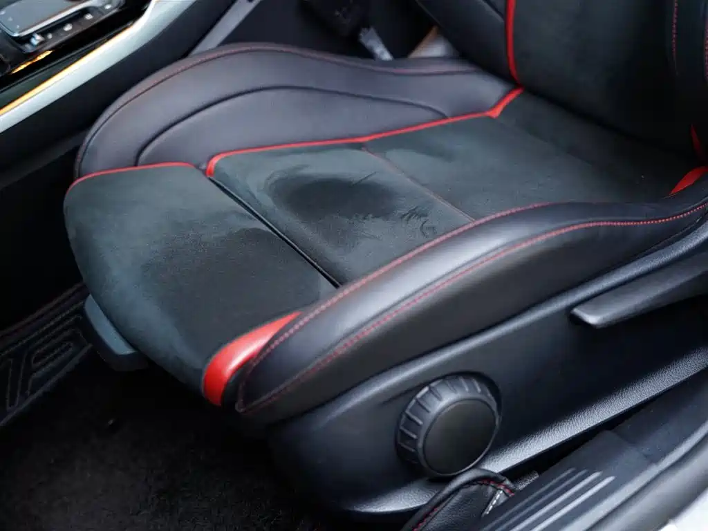 Mercedes-Benz A-Class AMG 2022 — фото 28
