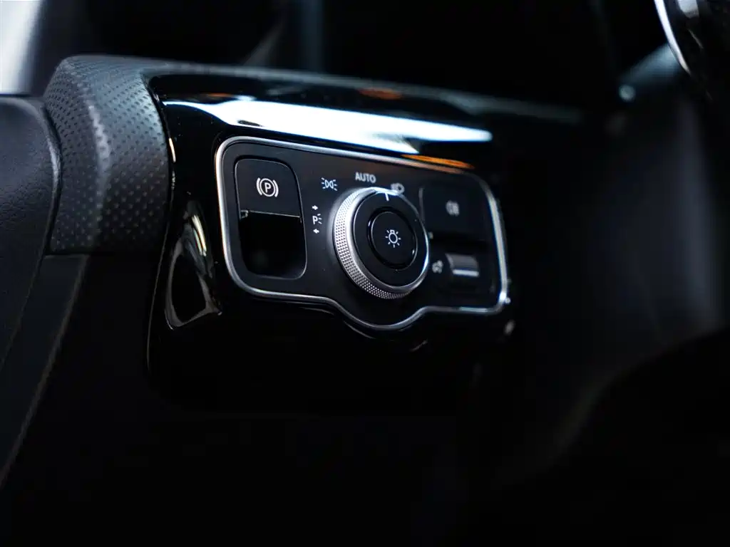Mercedes-Benz A-Class AMG 2022 — фото 35