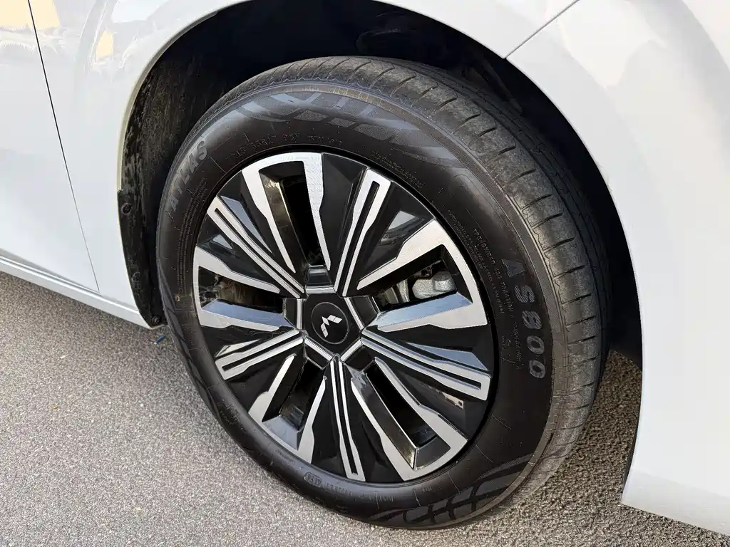 Wuling Starlight 730 New Energy 2025 — фото 18