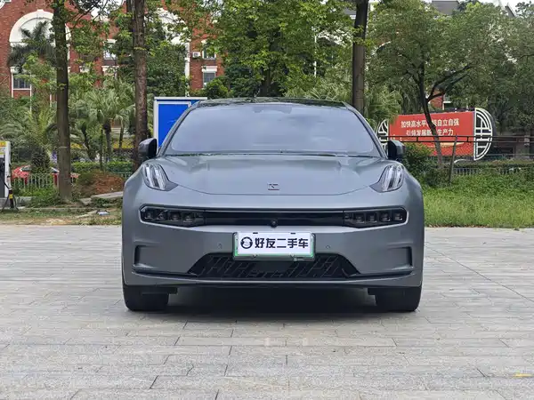 Zeekr 001 2022