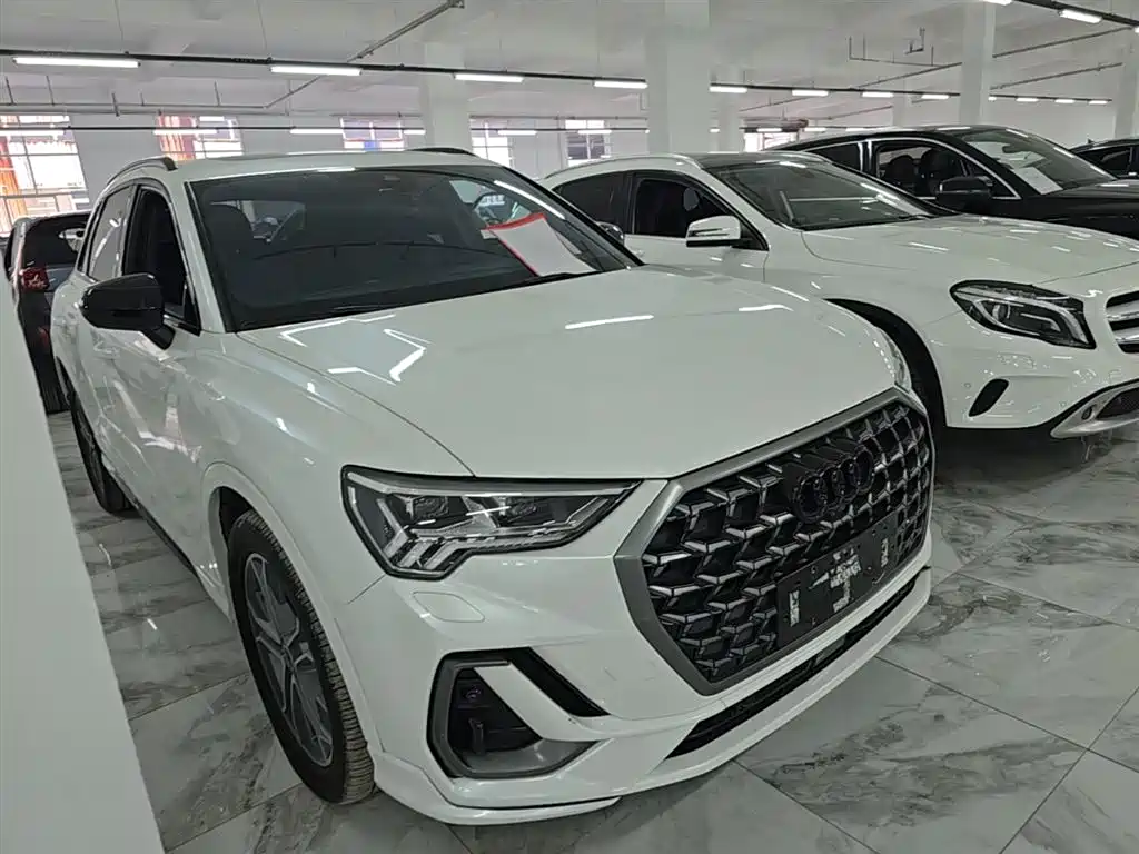 Audi Q3 2023 — фото 4