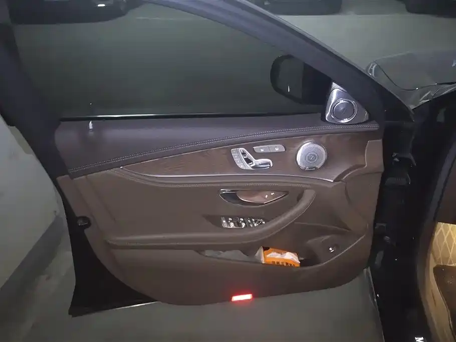 Mercedes-Benz E-Class 2022