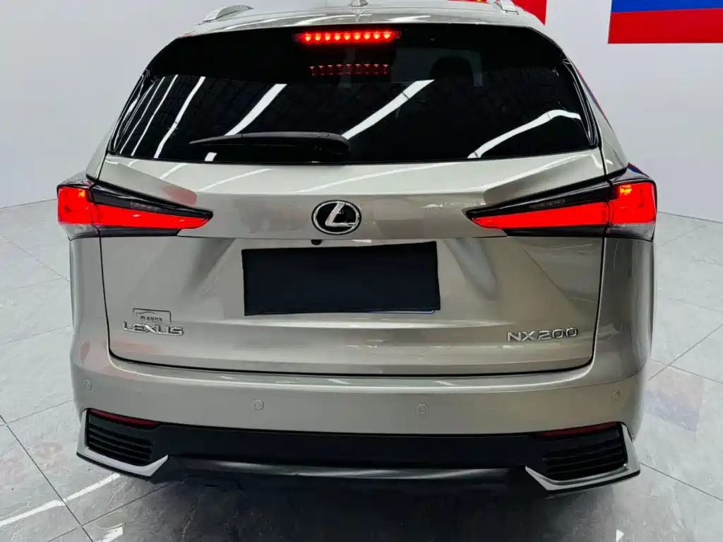 Lexus NX 2020 — фото 14