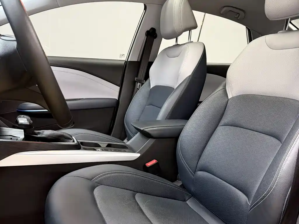 Chevrolet Monza 2023 — фото 10