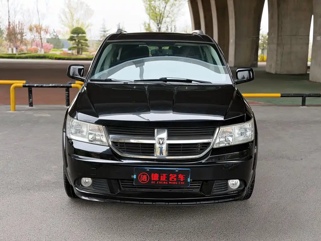 Dodge Journey 2011 — фото 2
