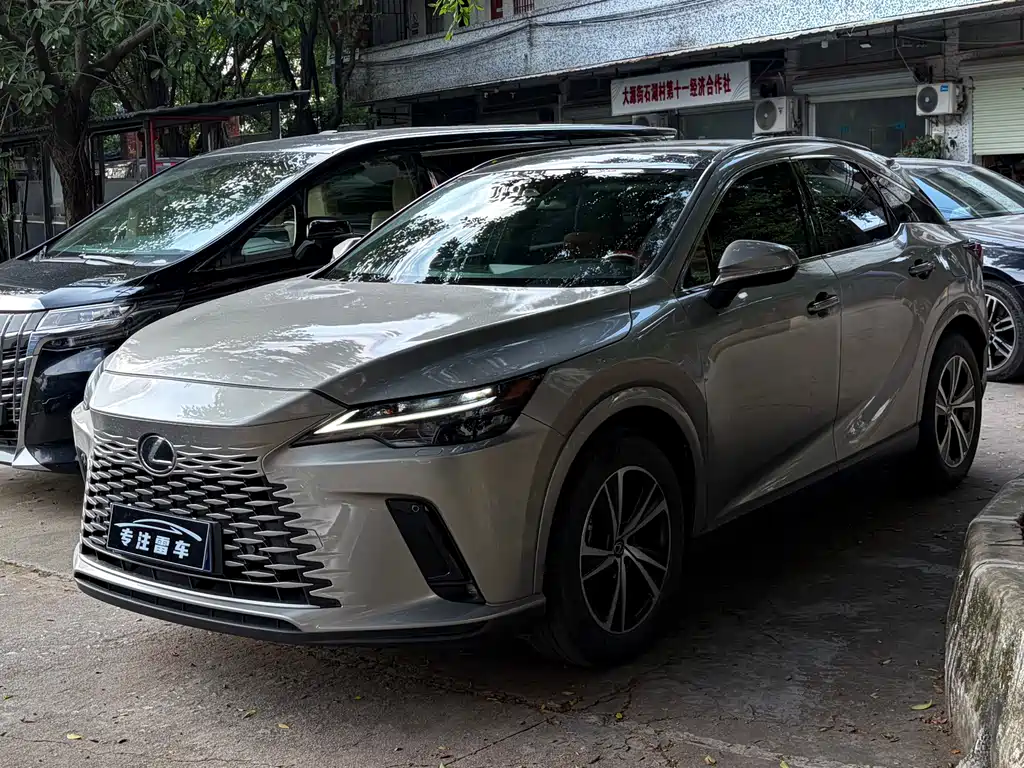 Lexus RX 2023