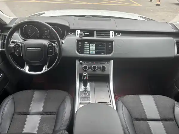 Land Rover Range Rover Sport 2015