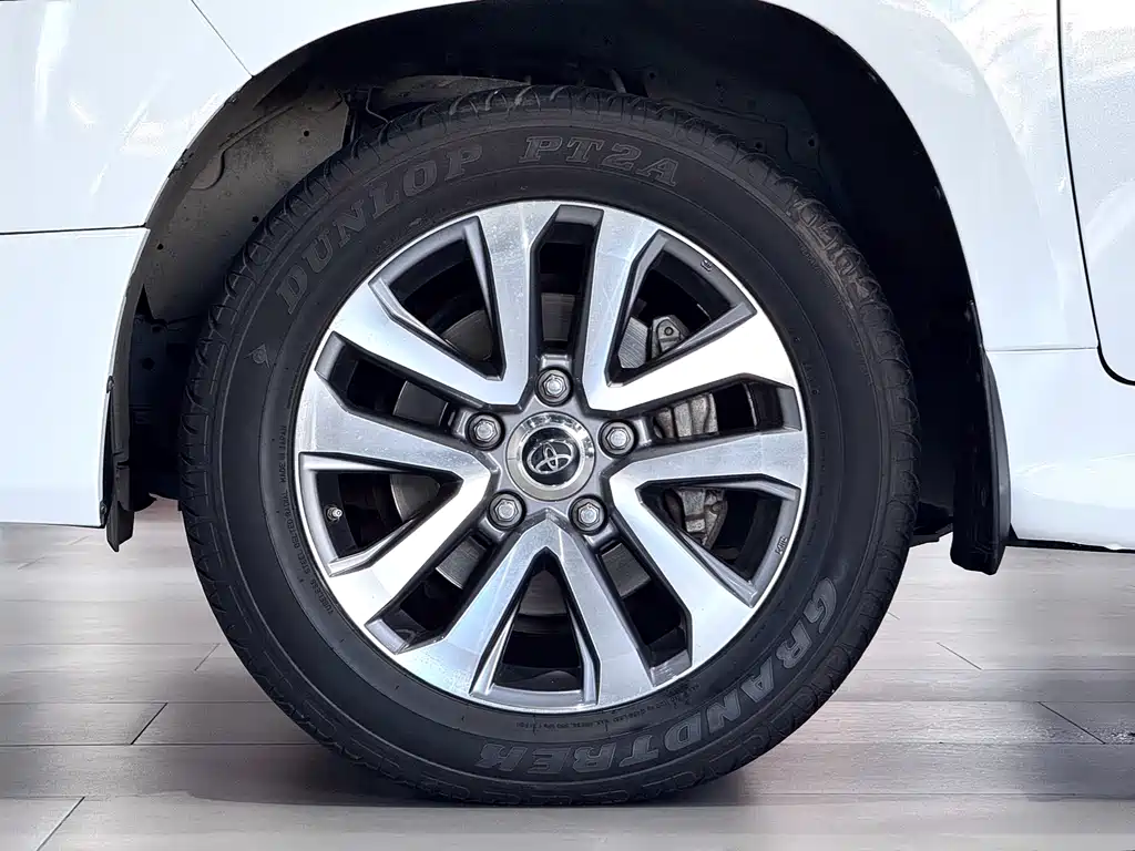 Toyota Land Cruiser 2019 — фото 10