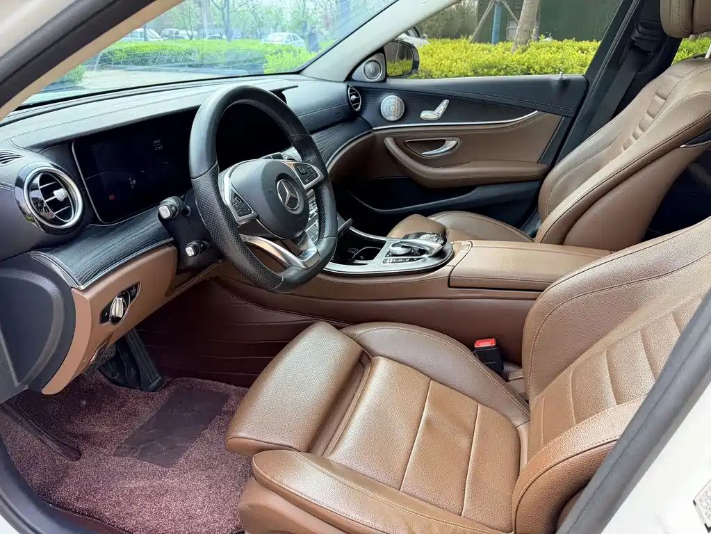 Mercedes-Benz E-Class 2019 — фото 9