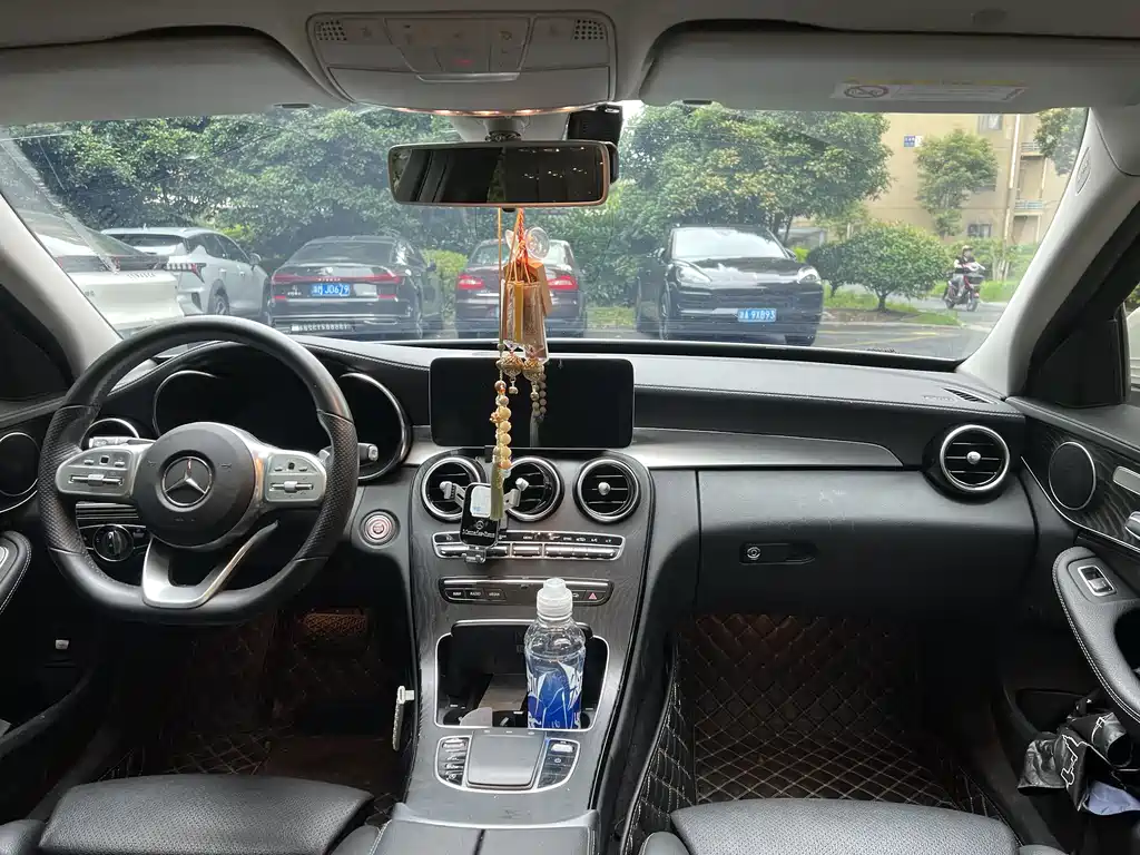 Mercedes-Benz C-Class 2020