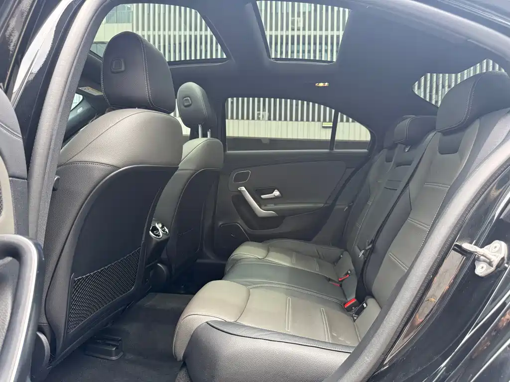 Mercedes-Benz A-Class AMG 2022 — фото 8