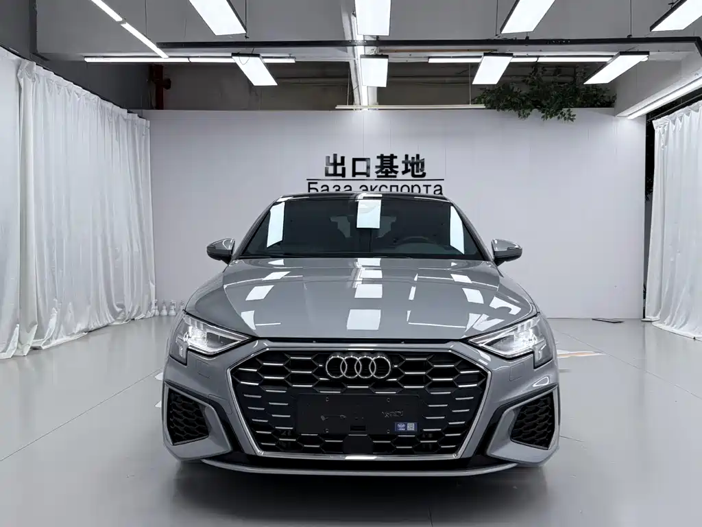Audi A3 2023 — фото 2