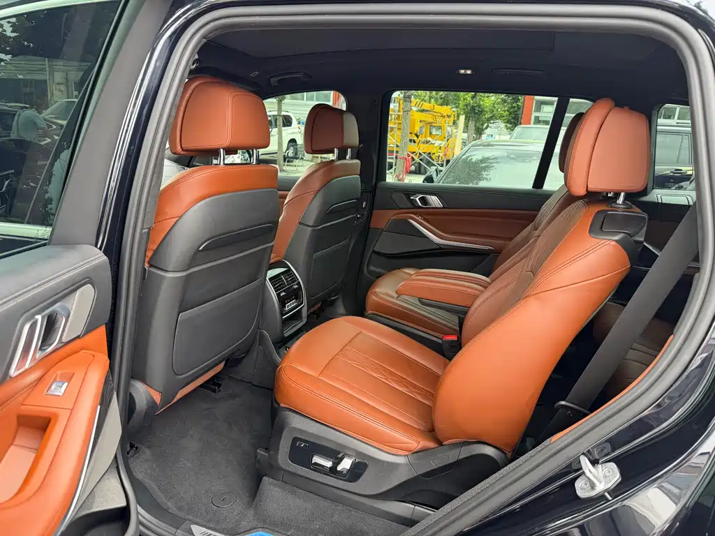 BMW X7 2022