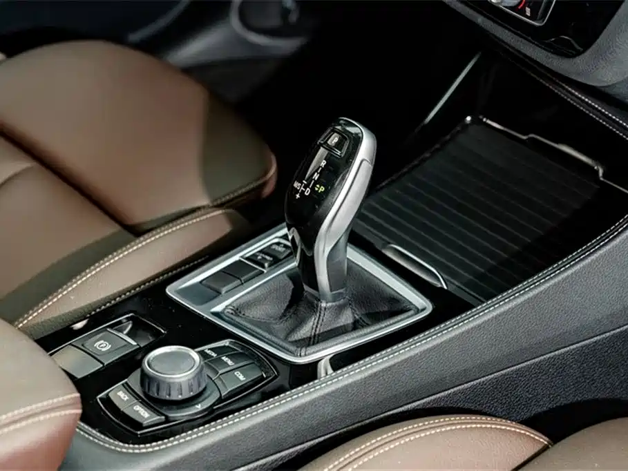 BMW 1 Series 2020 — фото 18