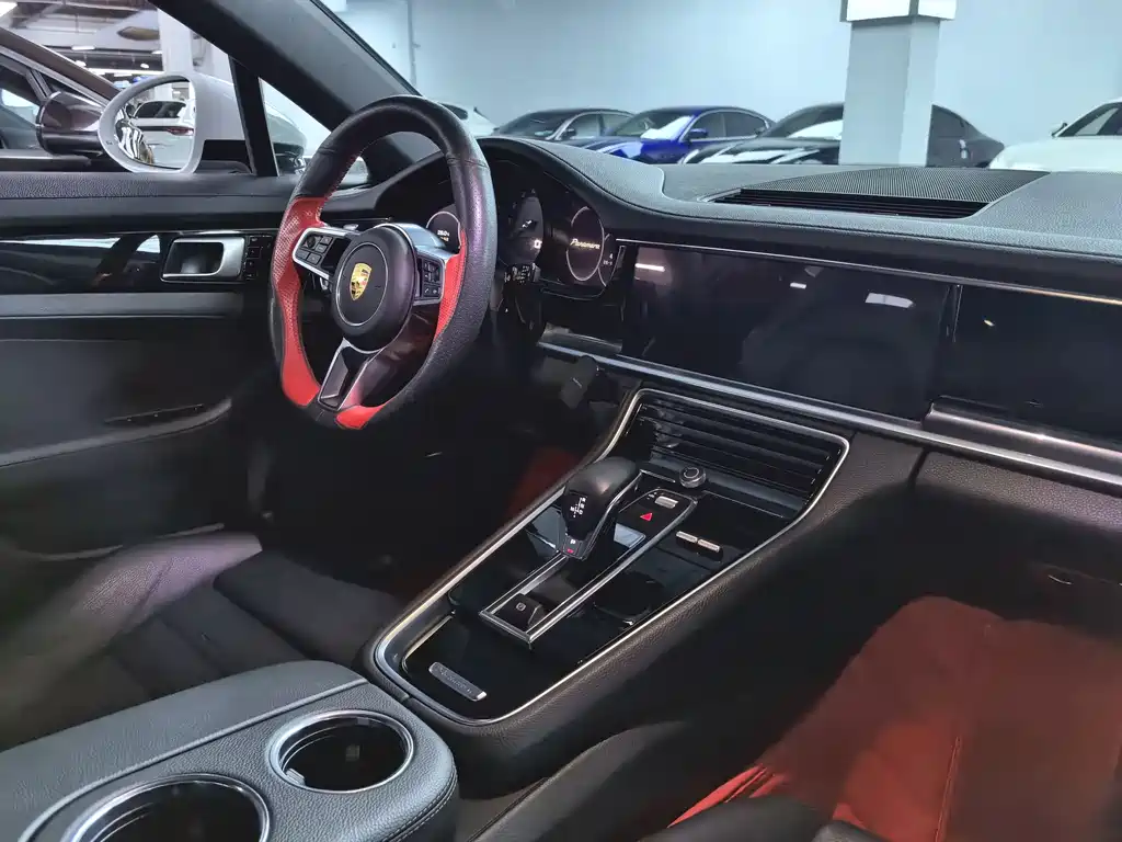 Porsche Panamera 2017 — фото 15