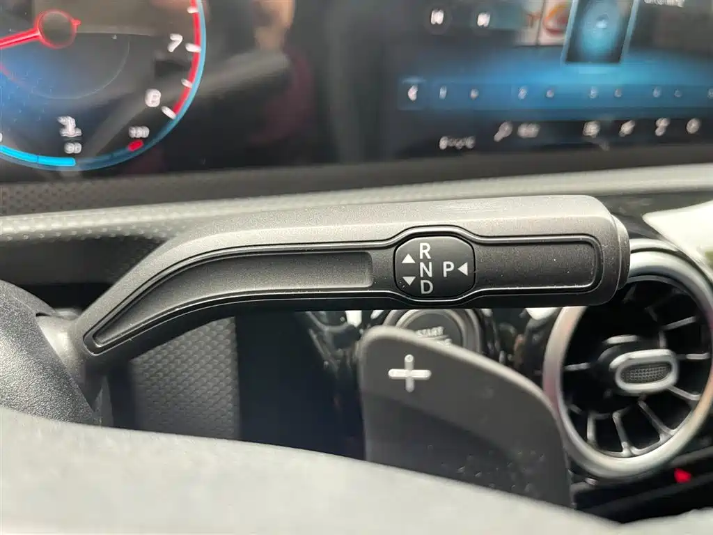 Mercedes-Benz A-Class 2023 — фото 17
