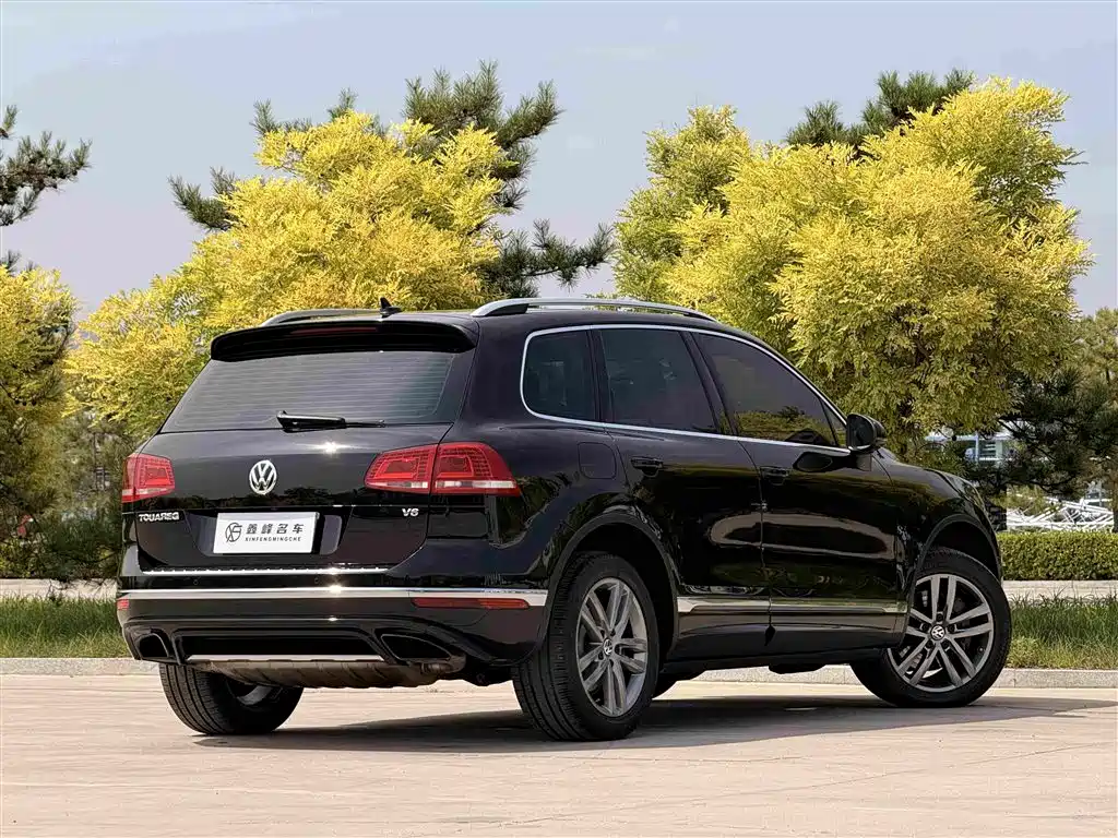 Volkswagen Touareg 2018 — фото 26