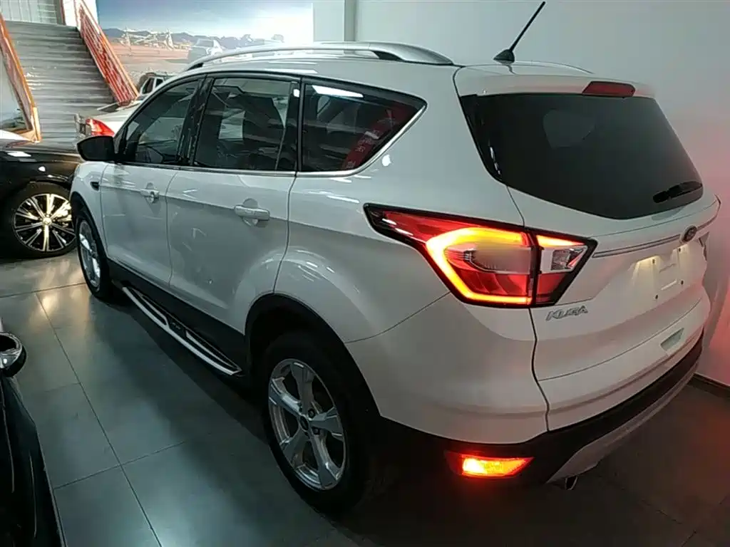 Ford Kuga 2018 — фото 5