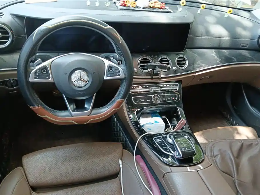 Mercedes-Benz E-Class 2018 — фото 12