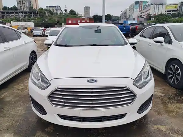 Ford Escort 2018