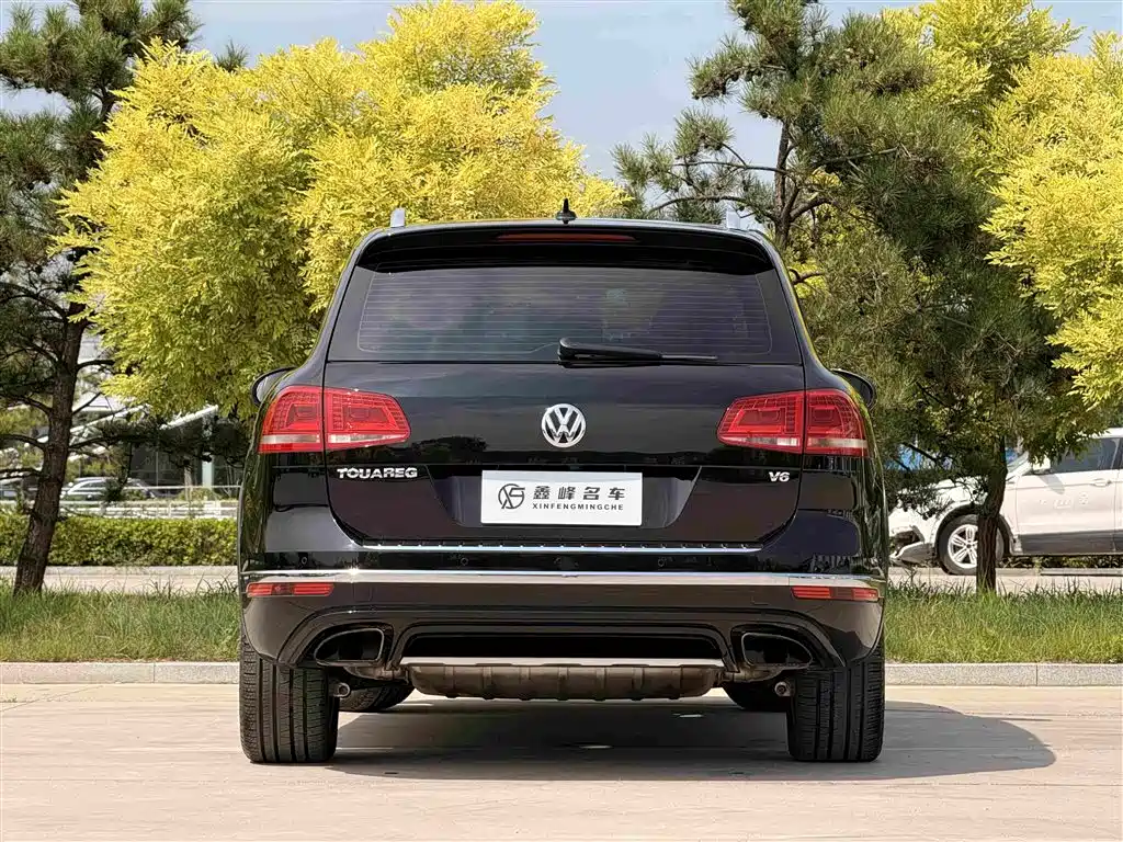 Volkswagen Touareg 2018 — фото 25