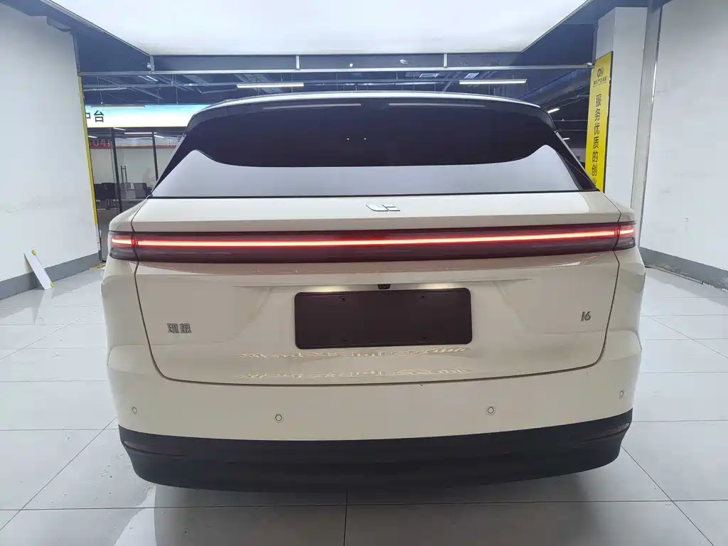 Li Auto i6 2025