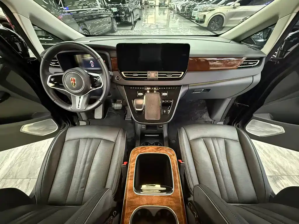 Hongqi HQ9 PHEV 2024