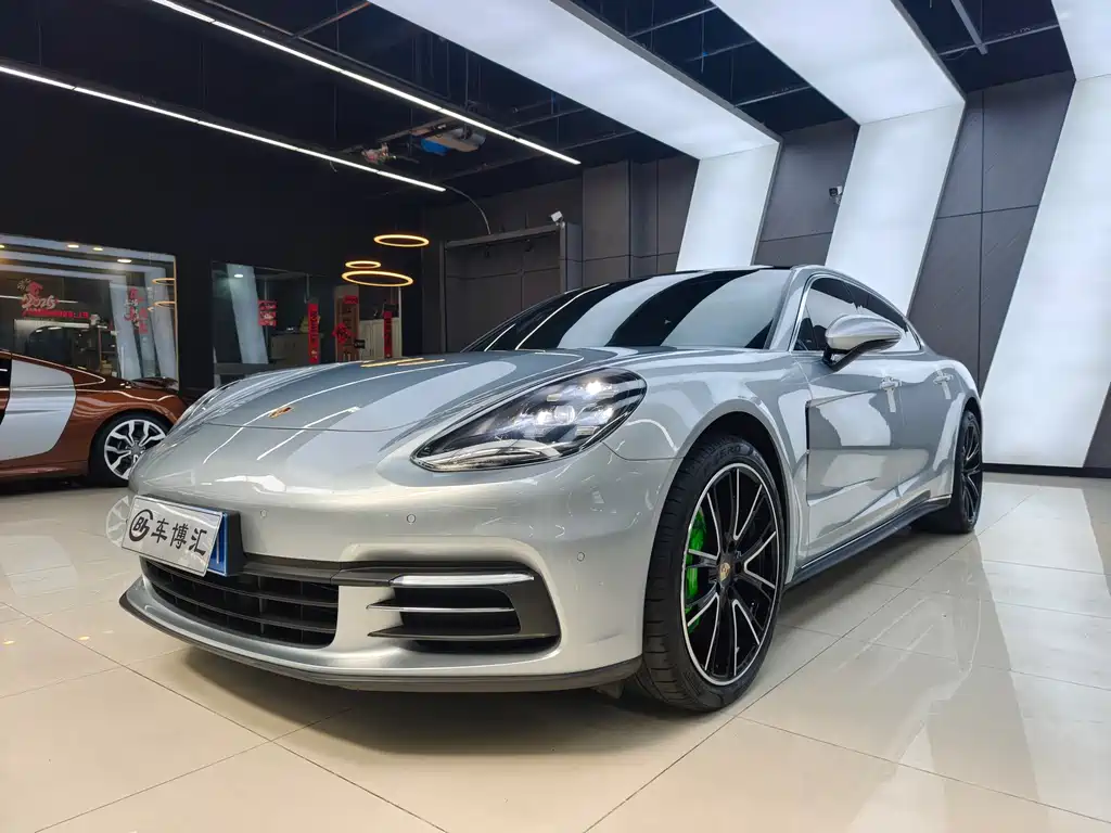 Porsche Panamera 2017 — фото 1