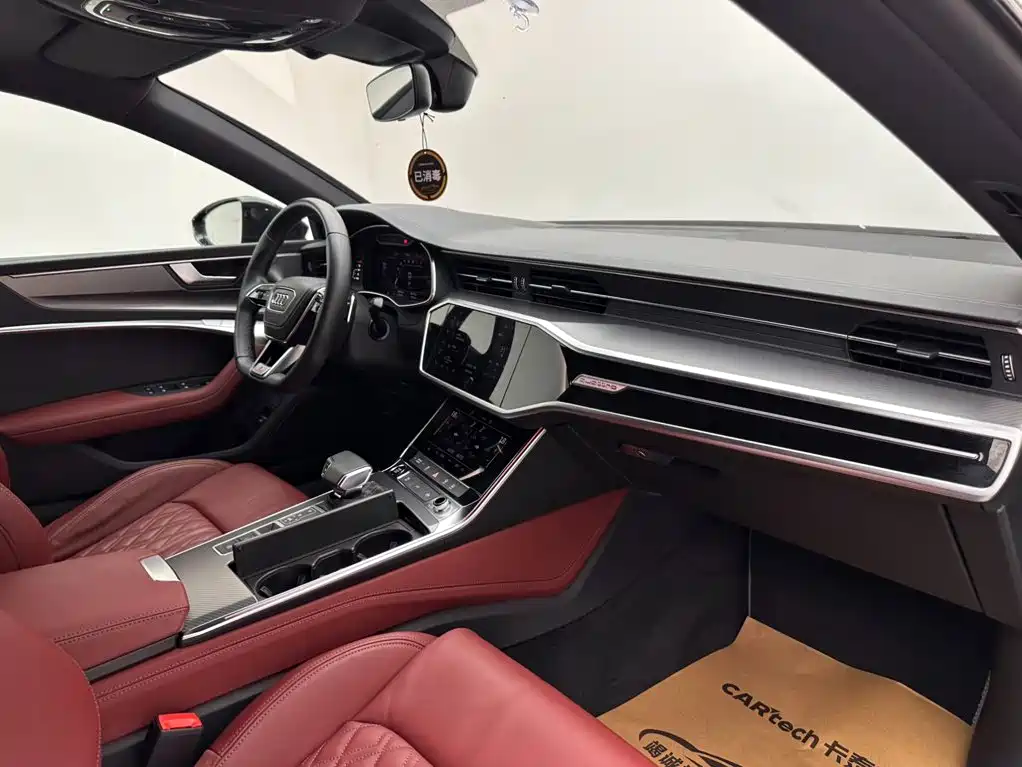 Audi A7L 2024 — фото 11