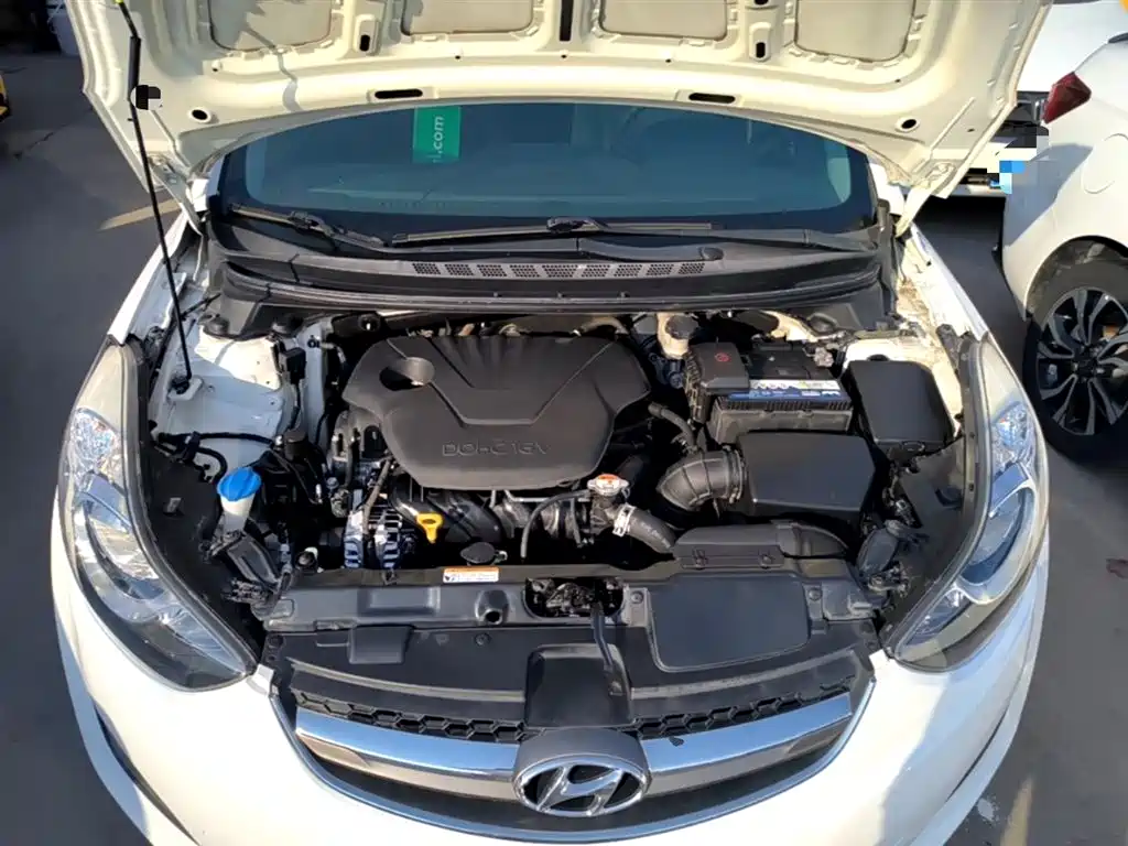 Hyundai Elantra Langdong 2015 — фото 16